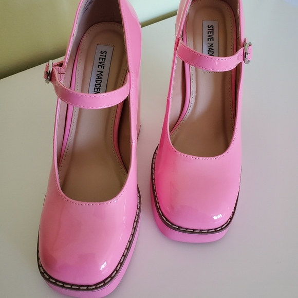 Steve Madden Hot Pink Mary Jane Shoes - Picture 7 of 8